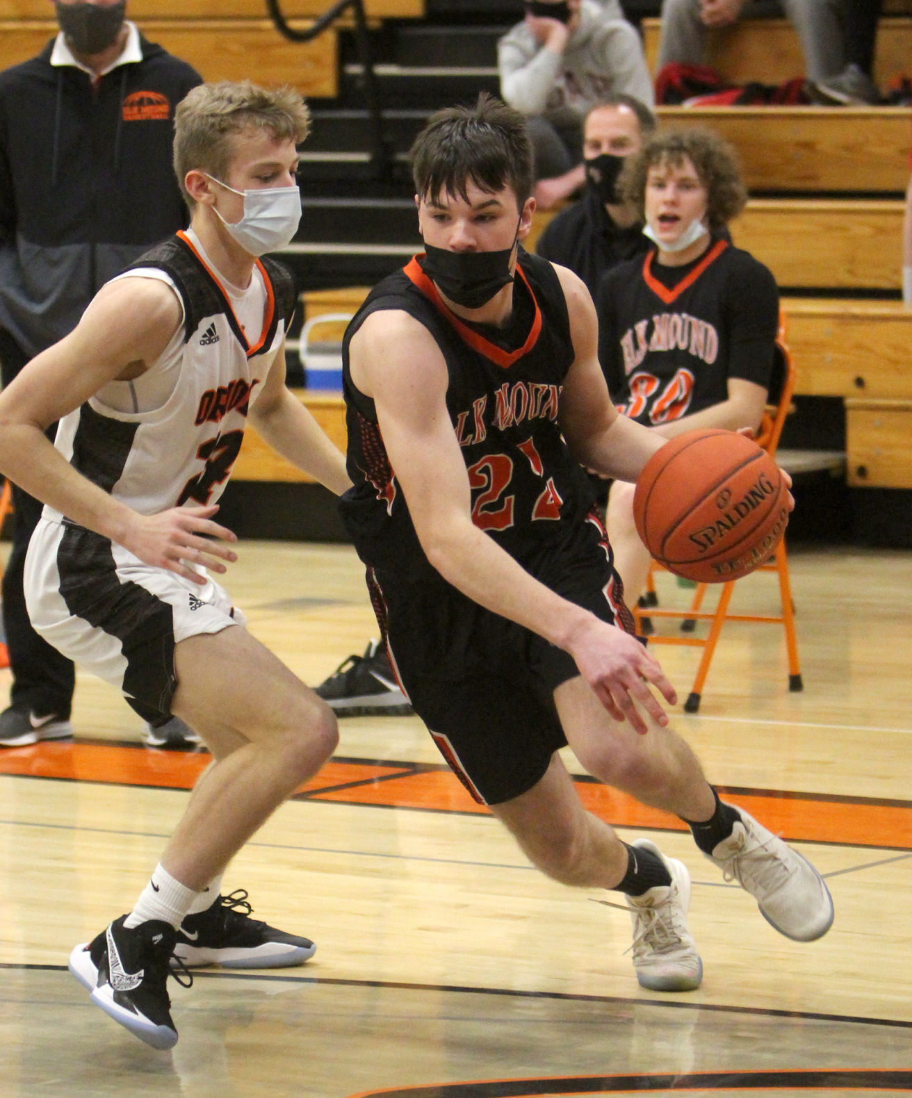 Elk Mound at Stanley-Boyd boys basketball 12-29-20